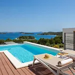 Exquisite Murter Luxor 4 Bedrooms Heated Pool &