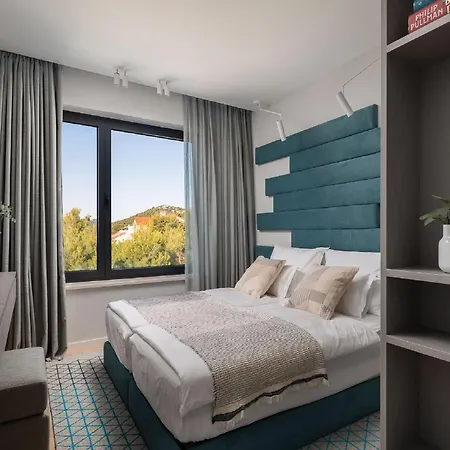 וילה Exquisite Murter Luxor 4 Bedrooms Heated Pool & *