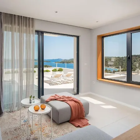 Exquisite Murter Luxor 4 Bedrooms Heated Pool&spa&gym Villa