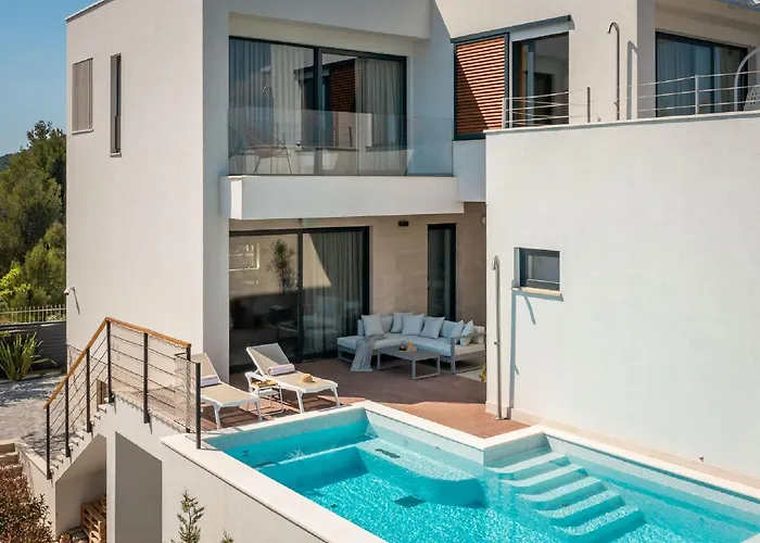 Exquisite Murter Luxor 4 Bedrooms Heated Pool & * Jezera