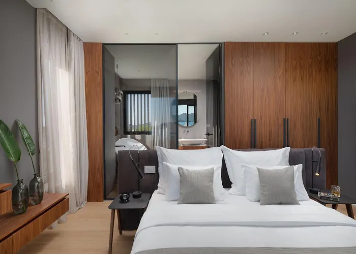 Exquisite Murter Luxor 4 Bedrooms Heated Pool & Villa *