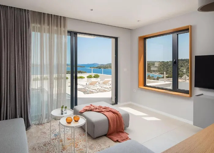 Exquisite Murter Luxor 4 Bedrooms Heated Pool & * Jezera