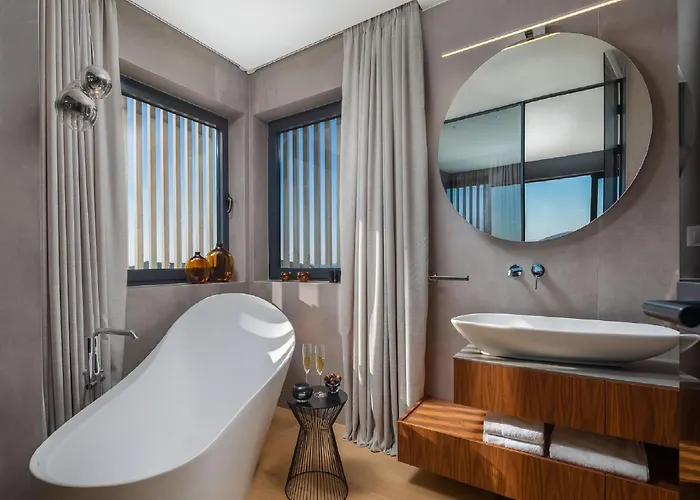 Exquisite Murter Luxor 4 Bedrooms Heated Pool&spa&gym Jezera