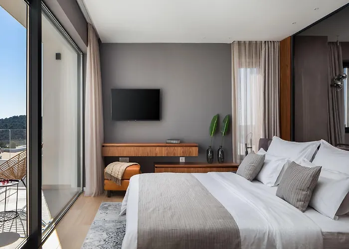 Exquisite Murter Luxor 4 Bedrooms Heated Pool&spa&gym