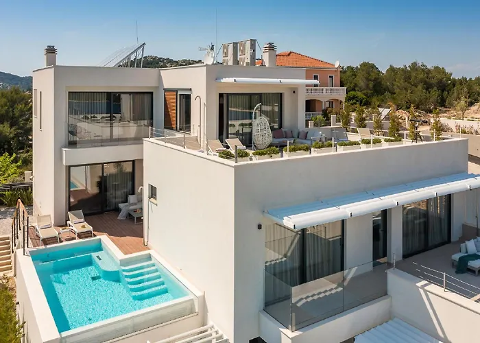 Exquisite Murter Luxor 4 Bedrooms Heated Pool&spa&gym Villa