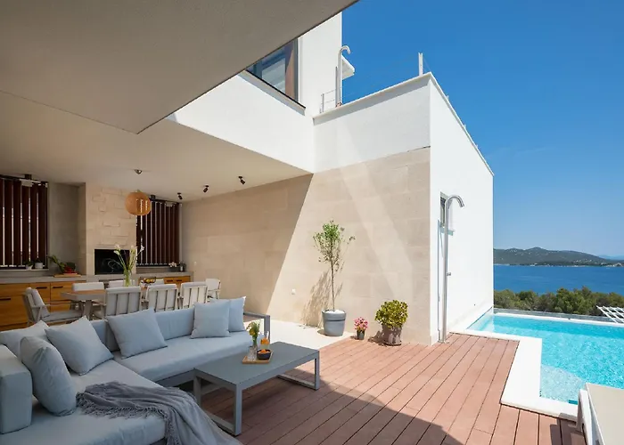 Villa Exquisite Murter Luxor 4 Bedrooms Heated Pool&spa&gym